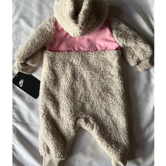 Nike Baby Hooded Onesie - Picture 2 of 4
